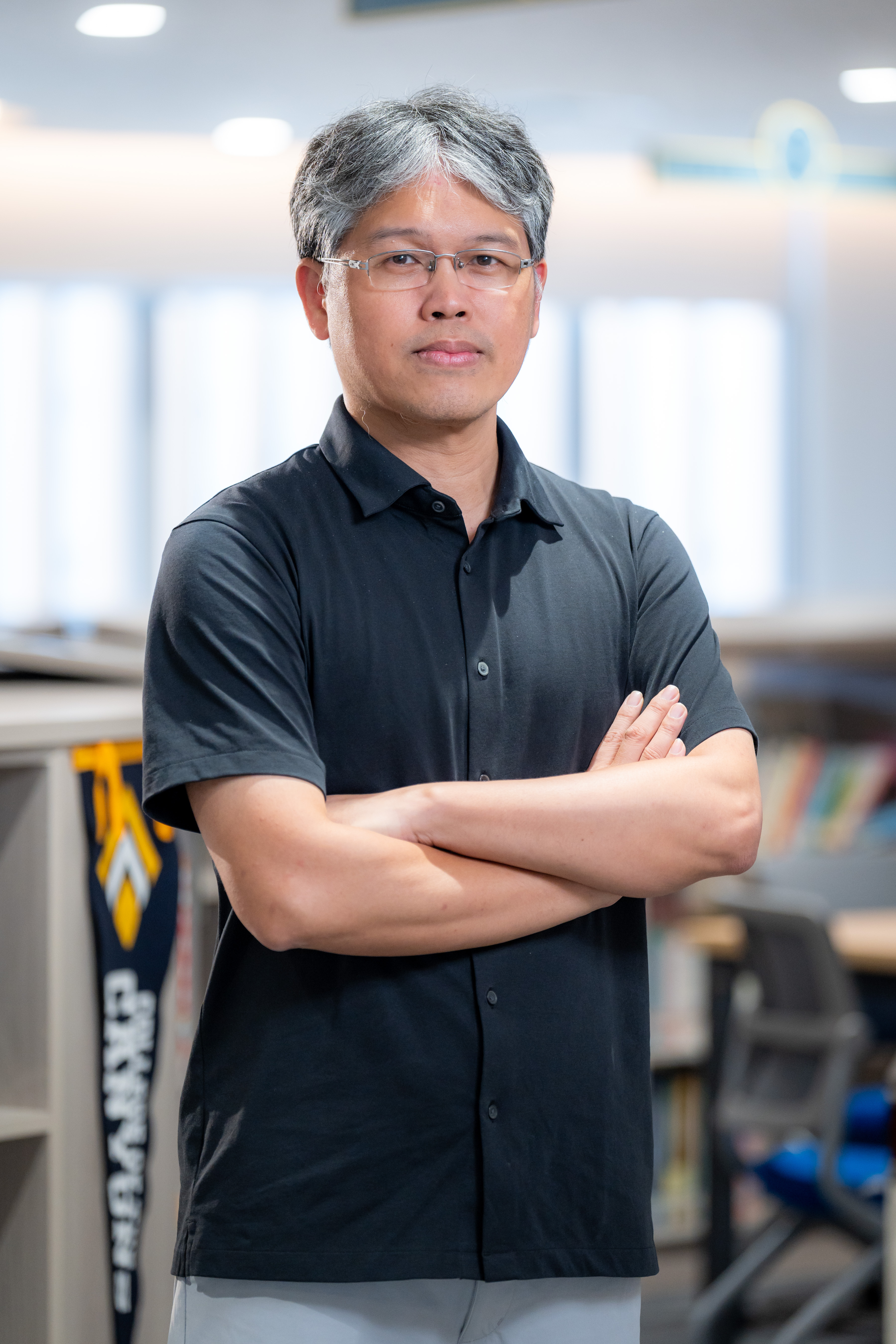 南港高中校長黃郁博